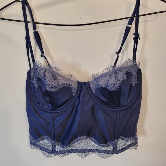 Victoria's Secret Navy Blue Unlined Balconette Bra/Bustier - 32D - Picture 3 of 8